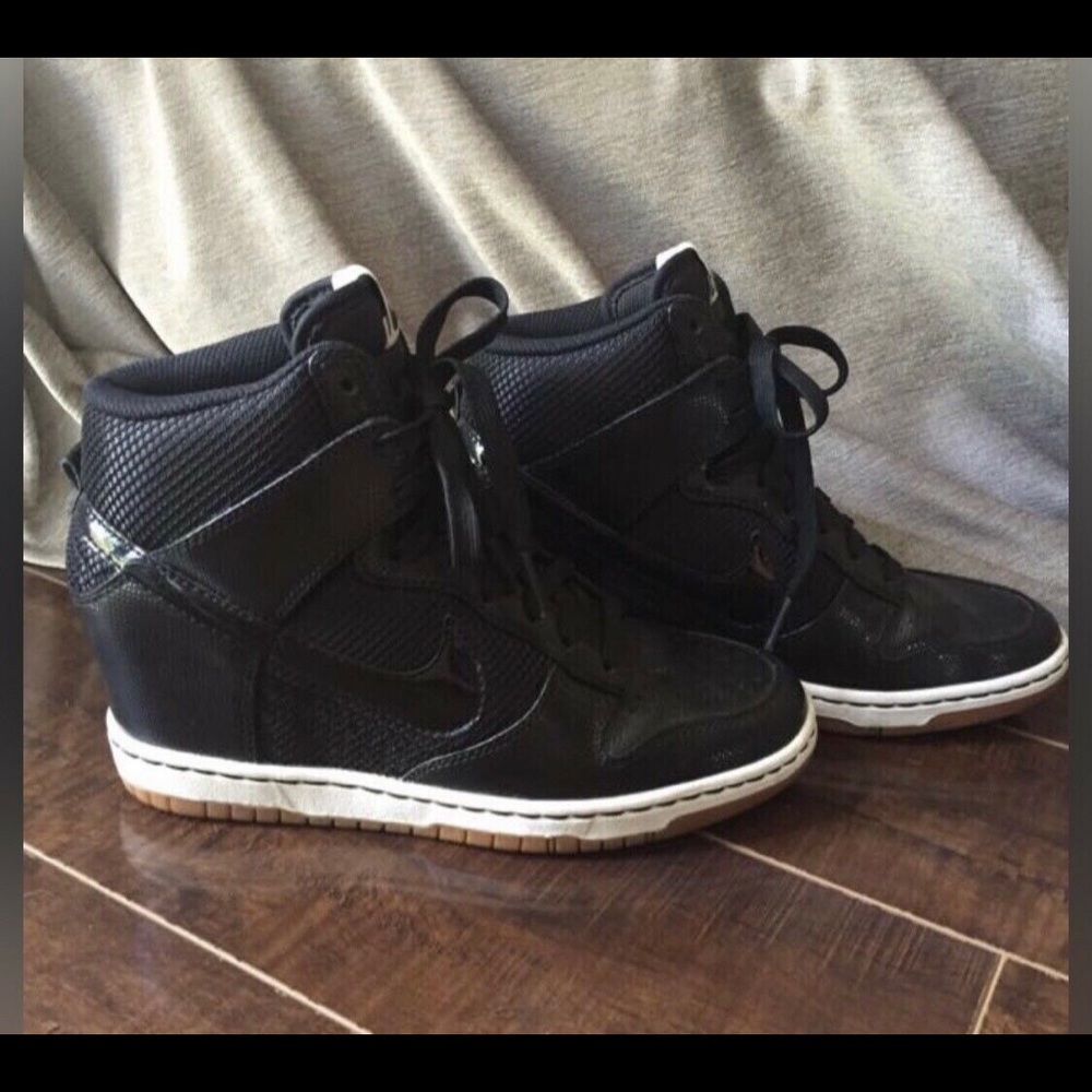 Nike WMNS Dunk Sky Hi